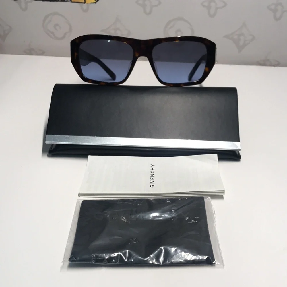 New Authentic Givenchy GV40036 U 52W Sunglasses – Havana/Blue